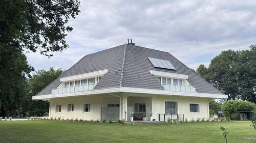 Ansicht - Liegenschaft auf dem Land - 3.581.000,00 EUR Kaufpreis, ca.  877,00 m² Wohnfläche