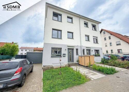 02_Vorderansicht.jpg - 4 Zimmer Doppelhaushälfte zum Kaufen in Hambrücken