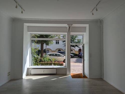 1. Raum und Eingang.jpg - 5 Zimmer Büro zum Kaufen in Berlin
