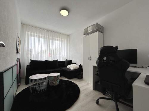 Arbeitszimmer - 4 Zimmer Etagenwohnung zum Kaufen in Meinerzhagen