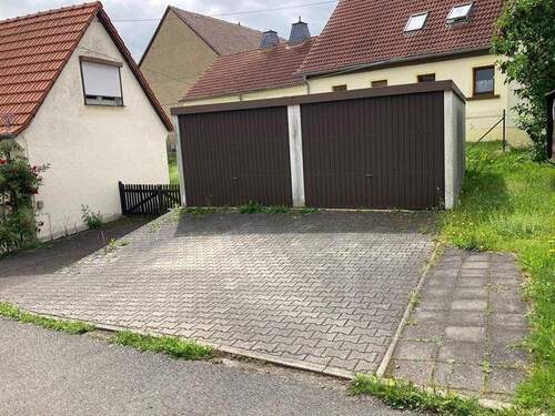2 Garagen - 4 Zimmer Einfamilienhaus in Wetterzeube OT Breitenbach