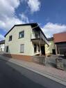 3 Front mit Hof und Balkon - 8 Zimmer Einfamilienhaus in Ruppertsecken