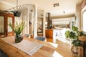 offene Küche zum Garten ausgerichtet - 1 Zimmer Doppelhaushälfte zum Kaufen in Hamburg / Fuhlsbüttel