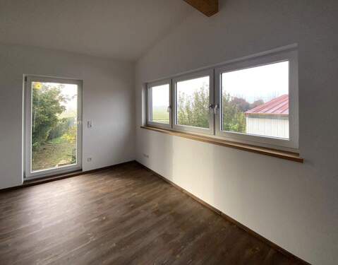 Große Fensterflächen - Büro in Untereisesheim