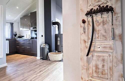 Flur - Mehrfamilienhaus, Wohnhaus mit 76,00 m&sup2; in Wesselburenerkoog zum Kaufen