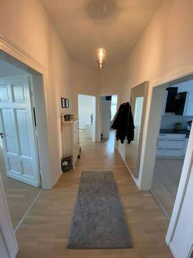 Flur - 3 Zimmer Etagenwohnung in Nordrhein-Westfalen - Warburg