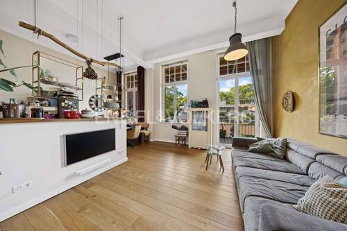 Wohnzimmer - 2 Zimmer Etagenwohnung zum Kaufen in Hamburg
