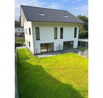 ? Modern, energieeffizient, einziehen & wohlfühlen: Doppelhaushälfte mit Garten ? - Roth
