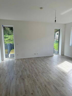Bild 3 - 5 Zimmer Doppelhaushälfte in Roth
