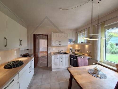 Küche - 4 Zimmer Einfamilienhaus in Weener