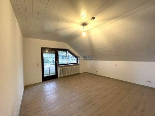 Schlafzimmer mit Balkon im DG - 