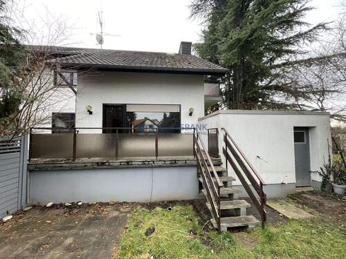 Gartenansicht mit Balkon - 