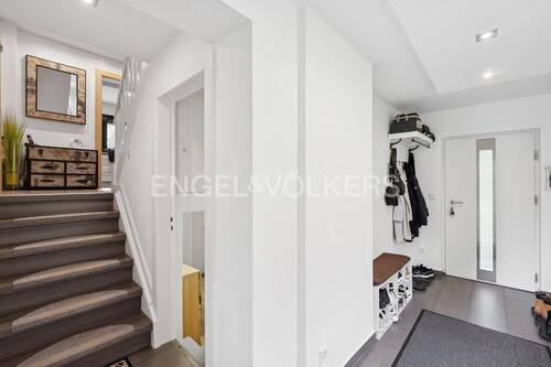 Flur - 4 Zimmer Einfamilienhaus in Hamburg