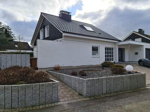 Front - Platz für die ganze Familie in ruhiger Randlage