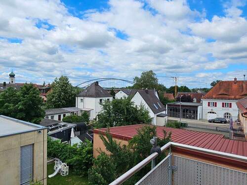 Blick vom Balkon - 2 Zimmer Etagenwohnung in Regensburg / Schwabelweis