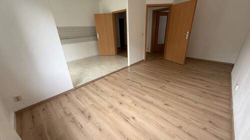 esszimmer - 4 Zimmer Etagenwohnung zur Miete in Chemnitz