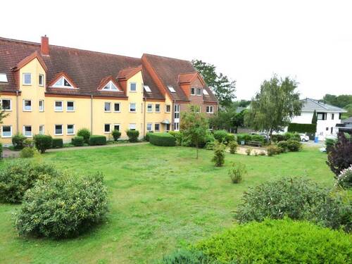 Blick vom Balkon - 2 Zimmer Etagenwohnung zum Kaufen in Panketal