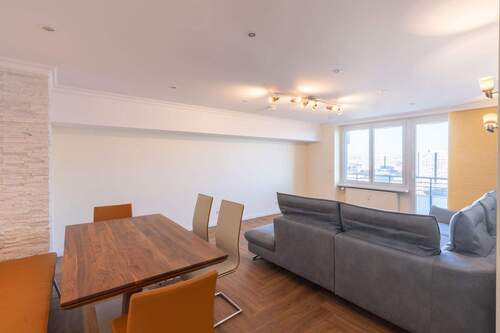 Wohnzimmer-1 - 3 Zimmer Etagenwohnung zum Kaufen in Berlin