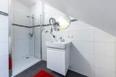 WC mit Dusche - 