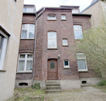 Fünffamilienhaus mit 87 m² leerer Wohnung und großem Garten. - Oberhausen Sterkrade-Mitte