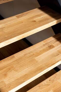 Galerie-Treppe mit Eichenstufe - 