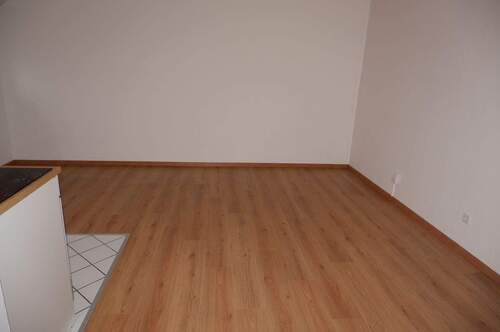 Wohnzimmer 2 - 2 Zimmer Etagenwohnung in Chemnitz