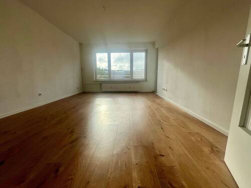 Wohnzimmer - 3 Zimmer Etagenwohnung in Hamburg