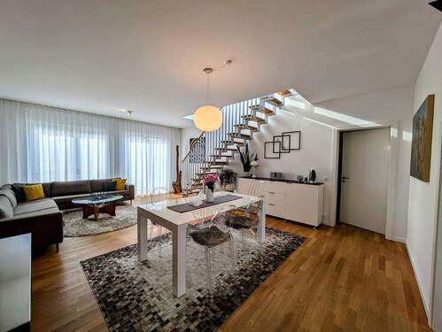 Wohnzimmer 2 - 3 Zimmer Etagenwohnung zur Miete in Potsdam