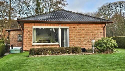 Süd-Fenster des Wohnzimmers - 3 Zimmer Einfamilienhaus zum Kaufen in Cuxhaven