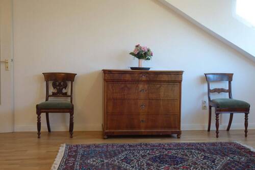 Möbel in der Dachgaube - 