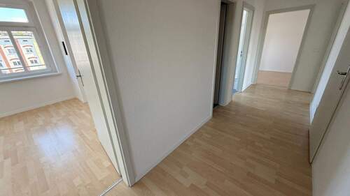 Flur - 4 Zimmer Etagenwohnung in Chemnitz