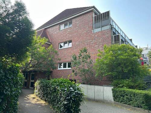 Hausansicht - Garage, Stellplatz zur Miete in Hamburg Stellingen