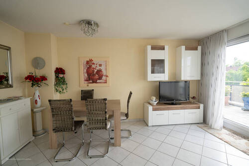 Wohnzimmer - 3 Zimmer Etagenwohnung in Unterhaching