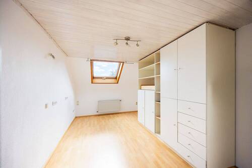 Schlafzimmer DG - 7 Zimmer Mehrfamilienhaus, Wohnhaus in Markgröningen