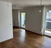 Moderne 1 Zimmer Wohnung KFW 55 mit Balkon, Einbauküche uvm. - Kemnath