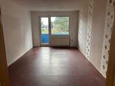Wohnzimmer m. Balkon - 