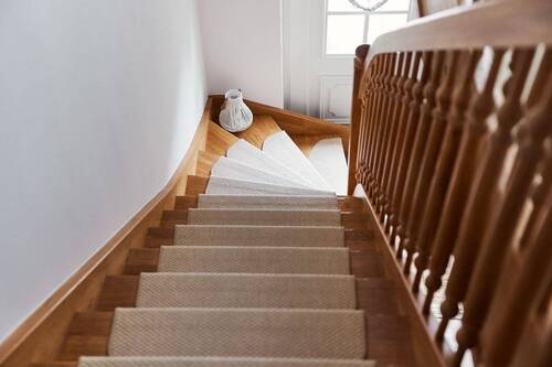 Treppe ins Obergeschoss - 