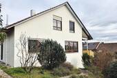 Hausansicht - Einfamilienhaus mit 234,00 m&sup2; in Stuttgart zum Kaufen