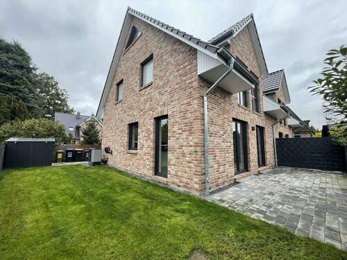 Rückansicht - Neubau Doppelhaushälfte in ruhiger Familienlage von Rellingen