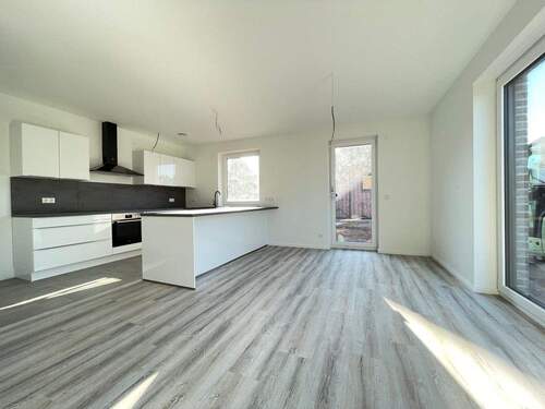 Blick zur offenen Küche - Doppelhaushälfte mit 115,00 m² in Rellingen zur Miete