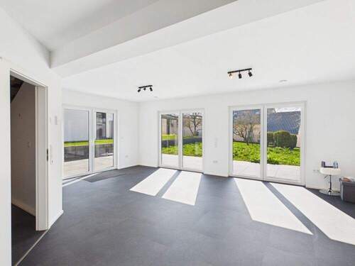 Wohnzimmer - Einfamilienhaus mit 120,00 m&sup2; in Niederstedem zum Kaufen