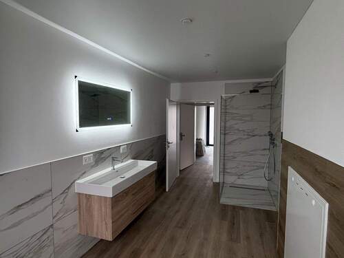 Bad - JOCKGRIM: Moderne Neubauwohnung inkl. Einbauküche