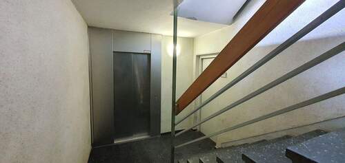 Fahrstuhl Keller Tiefgarage - 