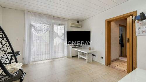 Wohnzimmer 2 - 3 Zimmer Etagenwohnung zum Kaufen in Herne