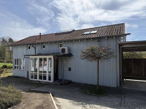 Außenansicht Nord- Eingangsseite - Einfamilienhaus mit 138,00 m&sup2; in Aulendorf zum Kaufen