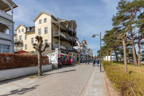 Die schöne Villa Atlantiv in der Strandpromende - Etagenwohnung mit 61,20 m² in Binz zum Kaufen