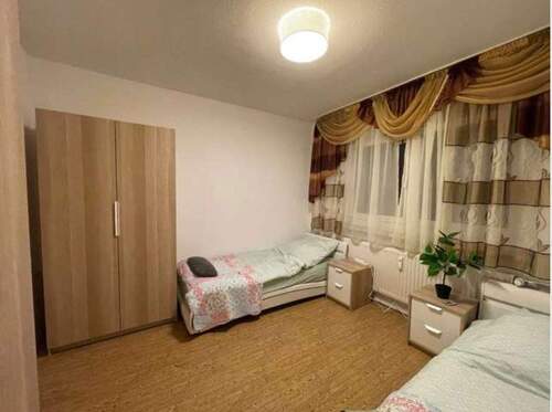 z.B. Schlafzimmer ohne Möbel - 