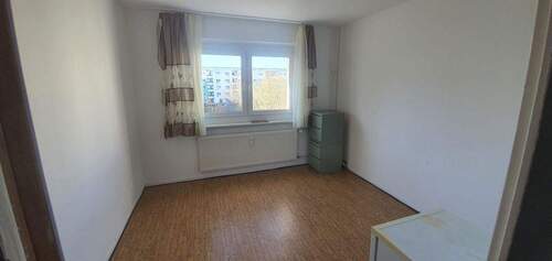 Schlafzimmer Eltern ohne Möbel - 