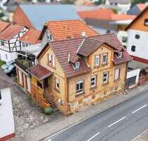 Großzügiges Mehrfamilienhaus mit 3 Wohneinheiten, Gewerbeflächen, Gartenidylle & Potenzial - Hasselroth Niedermittlau