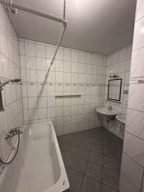 Mittlere Einheit - Bad - 